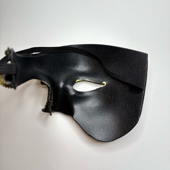 Steampunk Half Face Mask - Gold and Black - Picture 3 of 7